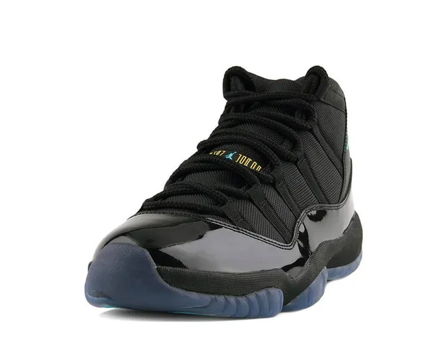 Chaussures de basketball montantes Air Jordan noir et bleu à bout en cuir verni 4