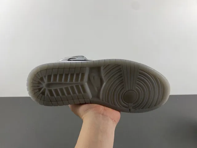 Zapatillas de baloncesto Air Jordan de caña alta gris y blanco con cuello de tobillo acolchado 6