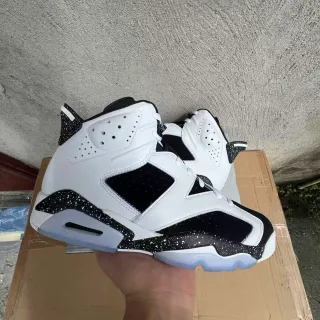 Air Jordan White Black High-Top Silhouette Perforated Leather Upper Basketball Shoes