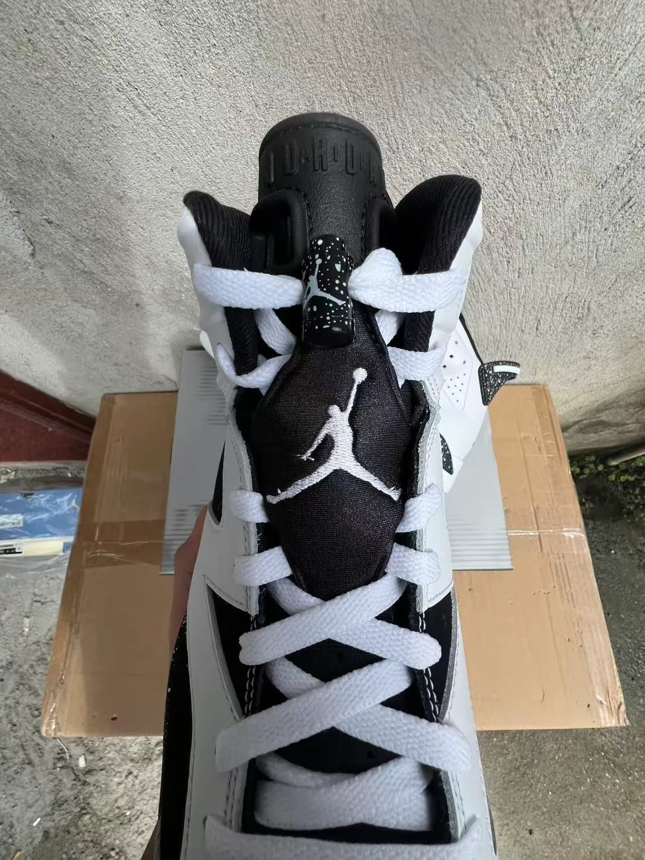 Air Jordan White Black High-Top Silhouette Perforated Leather Upper Basketball Shoes 4