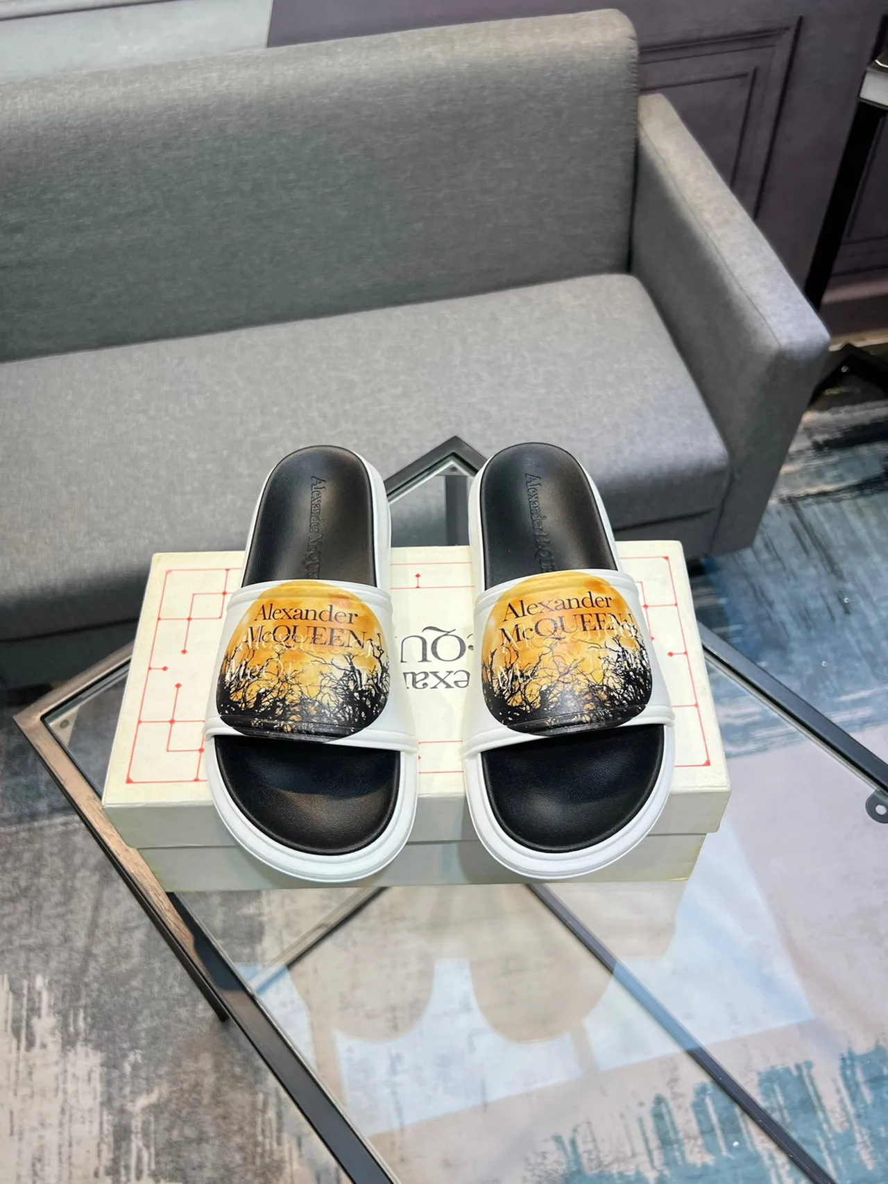 Alexander McQueen Graphic-Print Slide Slipper 2