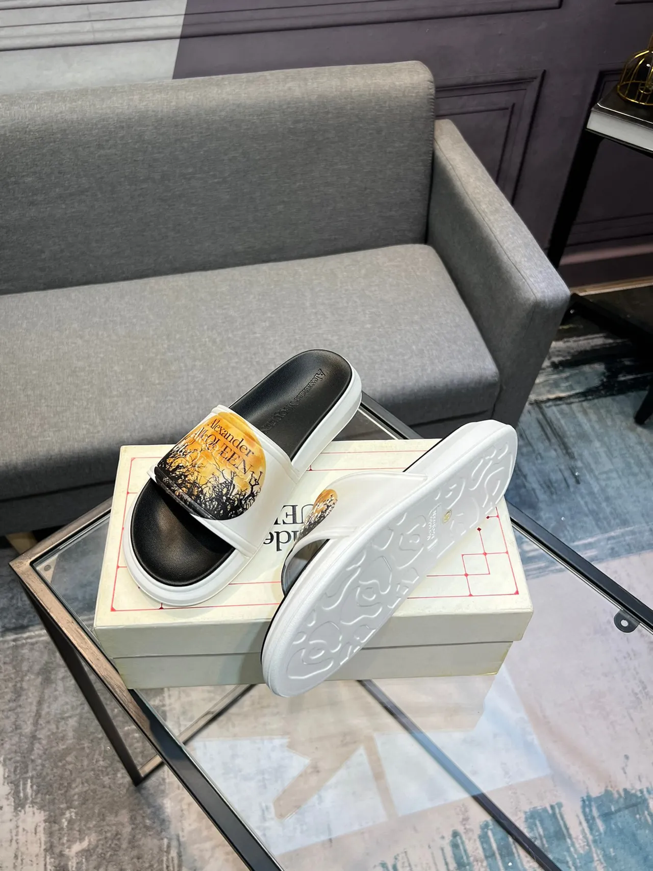 Alexander McQueen Graphic-Print Slide Slipper 4