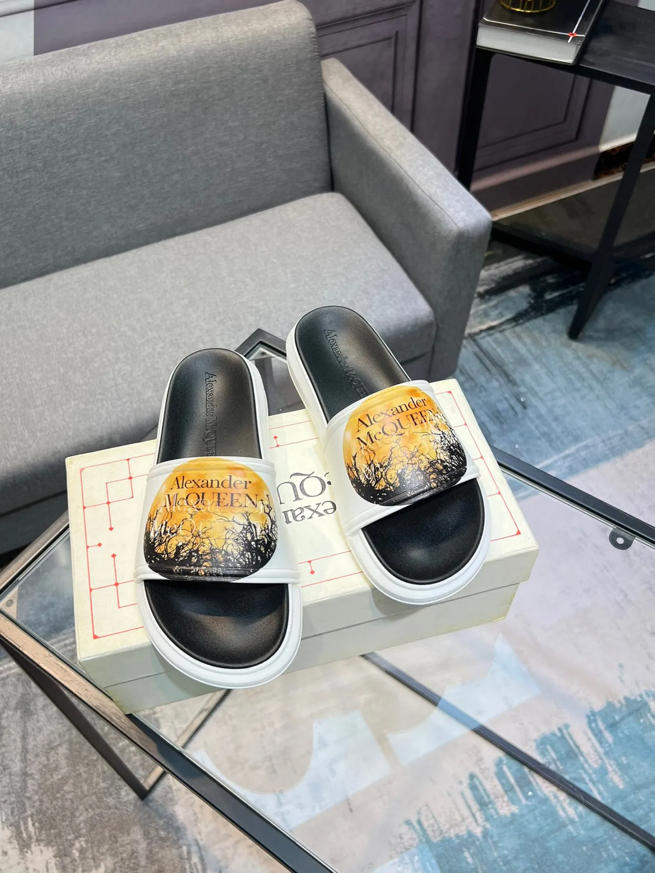 Alexander McQueen Graphic-Print Slide Slipper 5