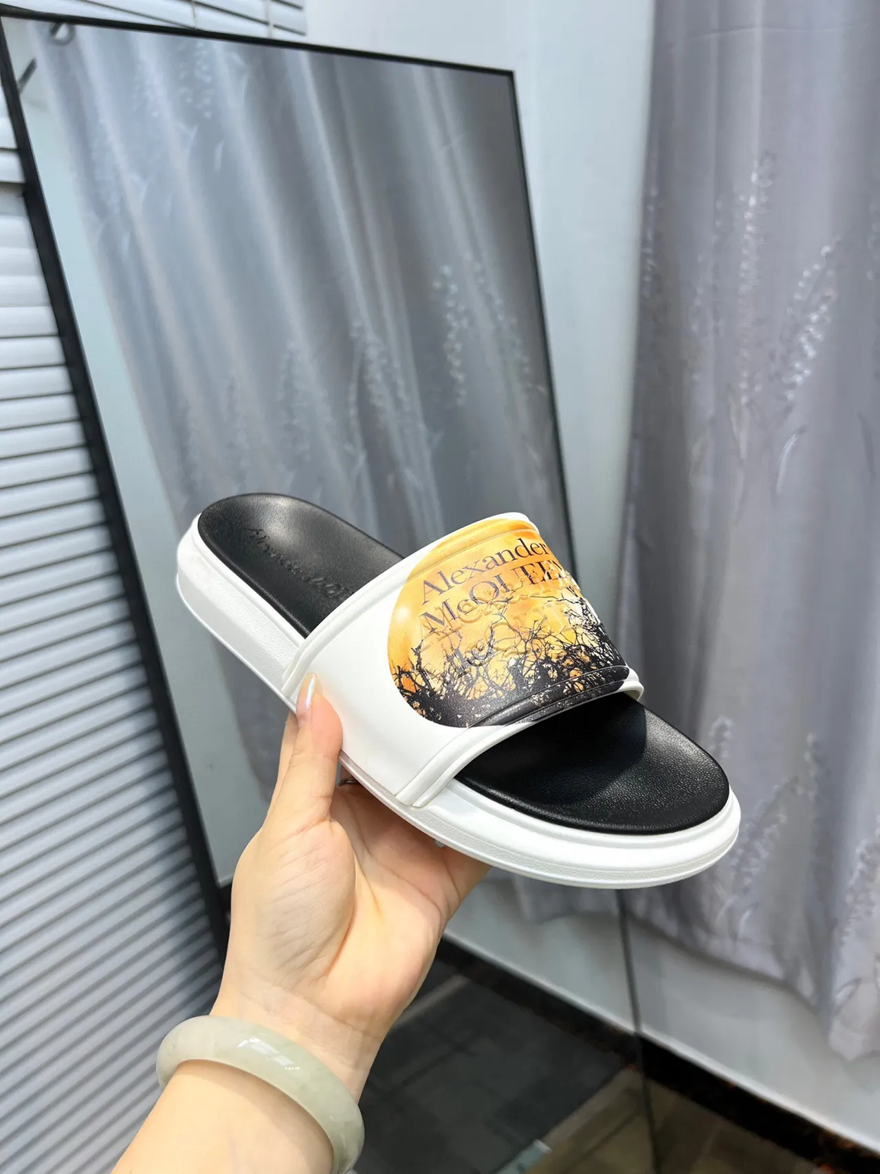 Alexander McQueen Graphic-Print Slide Slipper 6