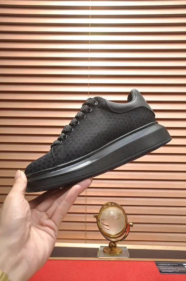 Alexander McQueen 黑色 Oversized 生活方式运动鞋 6
