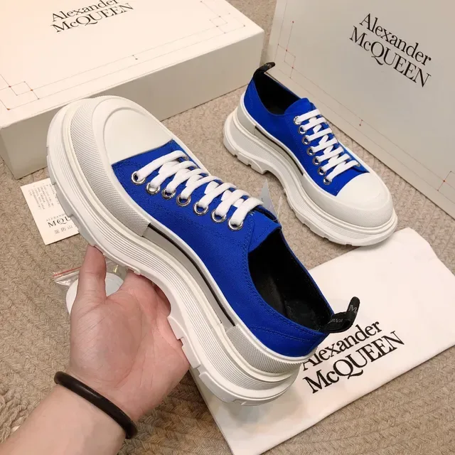 Alexander McQueen سنيكر oversized أزرق ملكي أبيض حذاء حياة أسلوبية 6