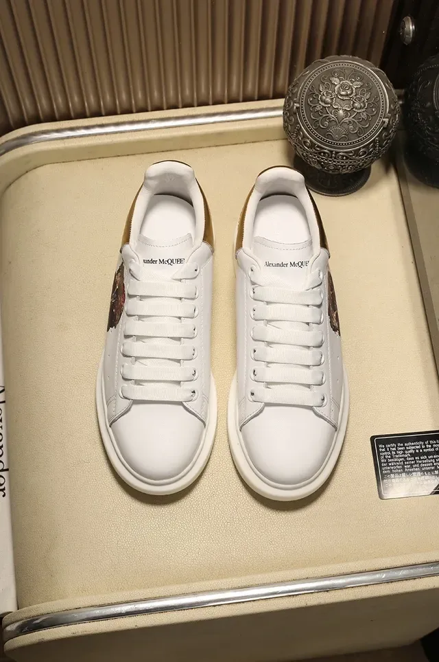 Alexander McQueen Oversized Sneaker White Blue Silhouette Platform Sole Lifestyle Sneakers 8