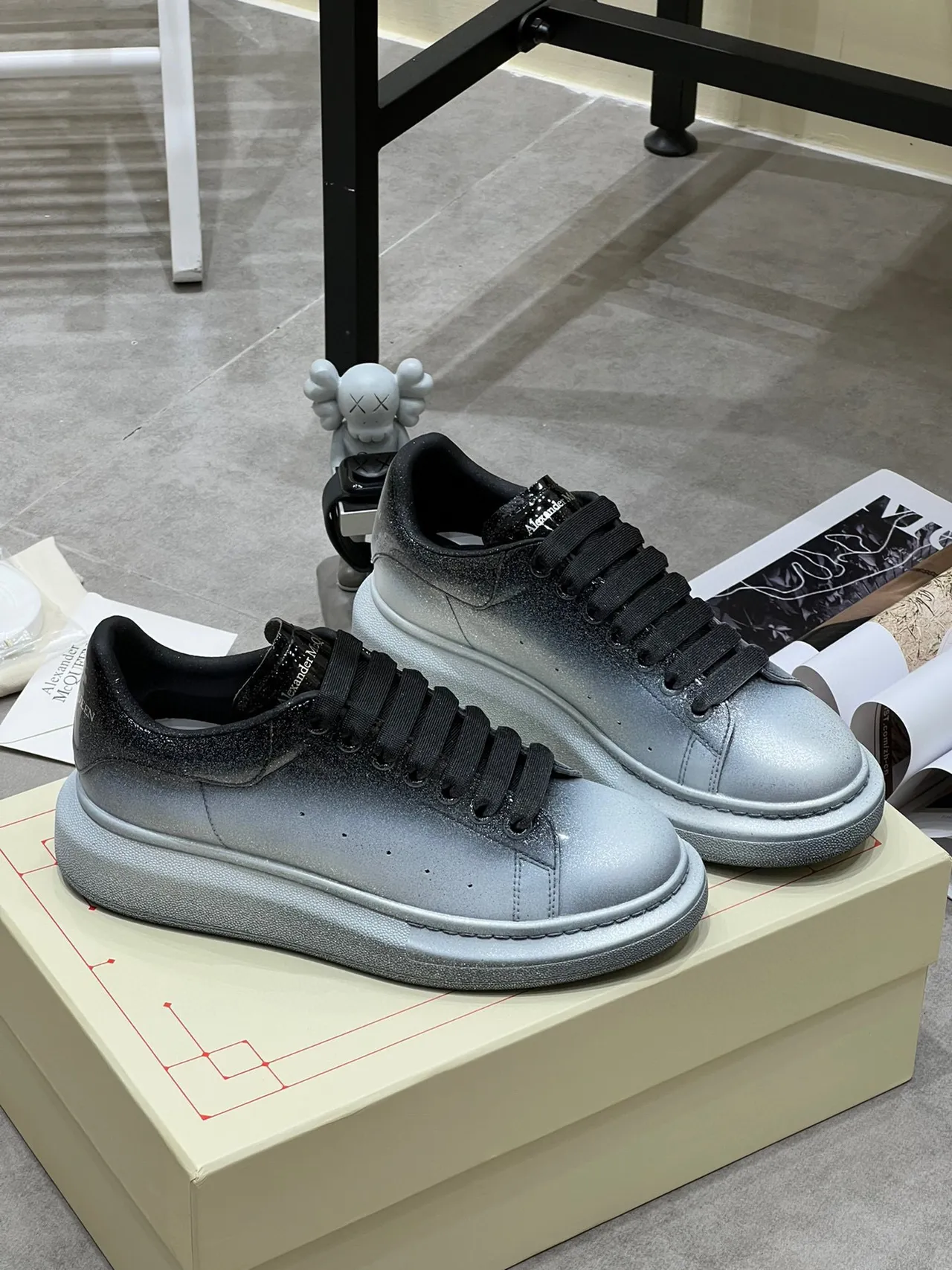 Alexander McQueen Silver Black Gradient Metallic Finish Oversized Platform Sole Lifestyle Sneakers 4