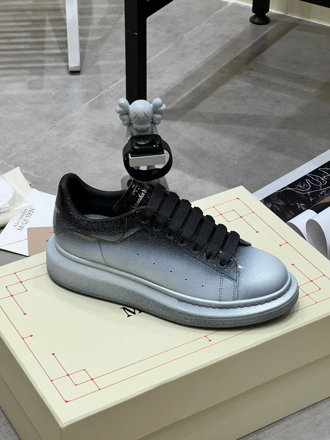 Alexander McQueen Silver Black Gradient Metallic Finish Oversized Platform Sole Lifestyle Sneakers 5