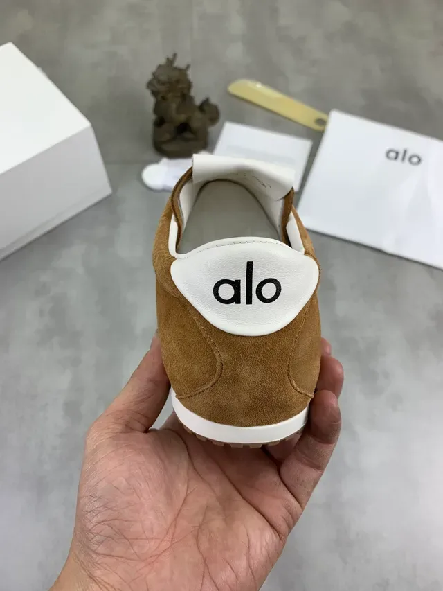 Alo Suede Retro Runner Sneaker 3