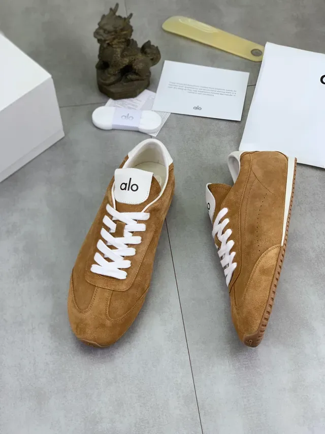 Alo Suede Retro Runner Sneaker 5