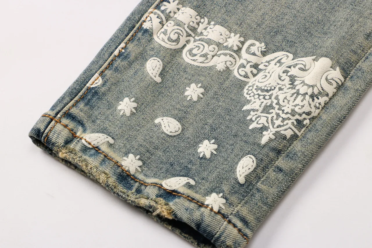 Amiri Bandana-Print Distressed-Effect Jeans 19
