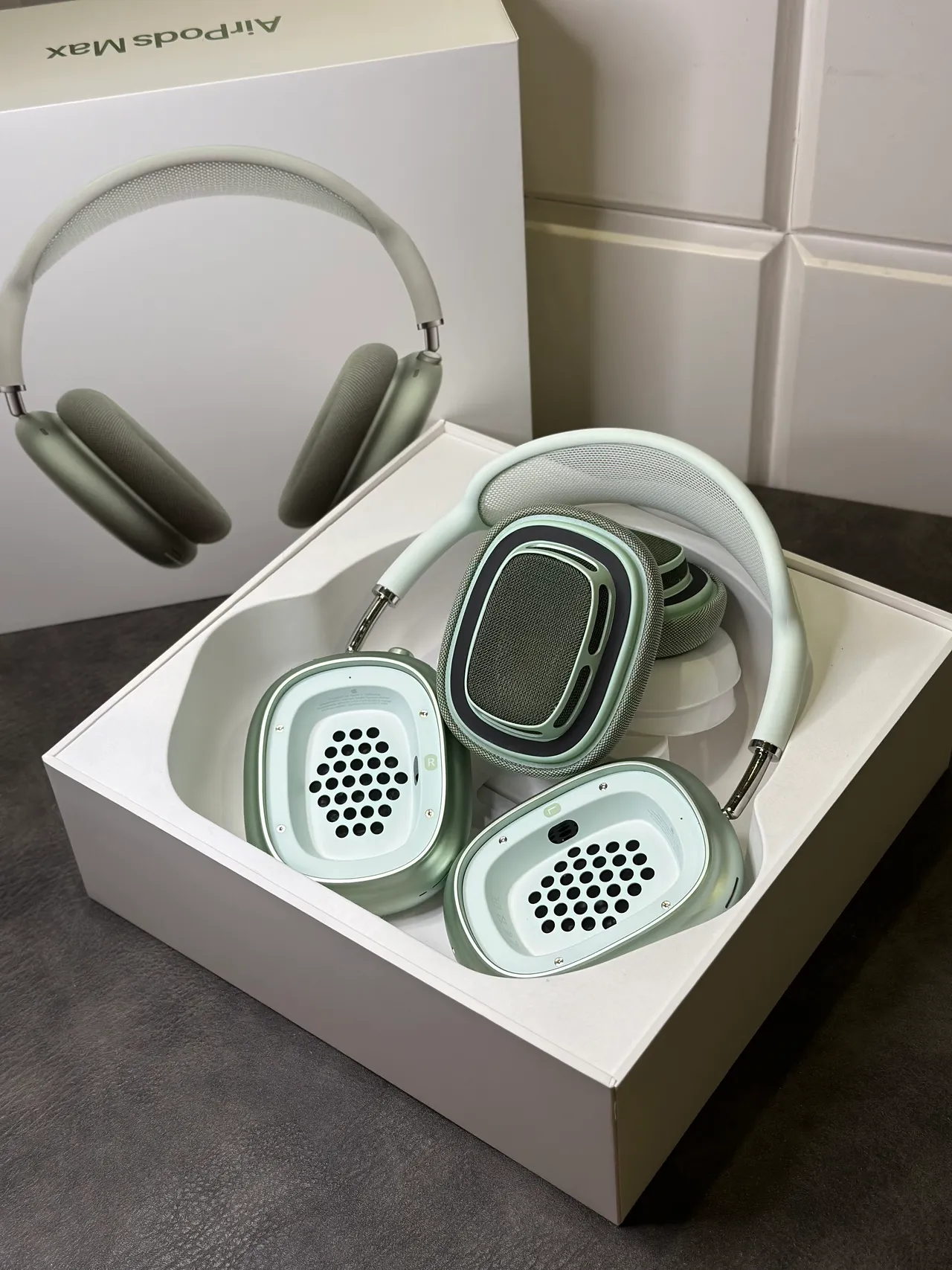 Apple AirPods Max Sage Green Over-ear Headphones 8