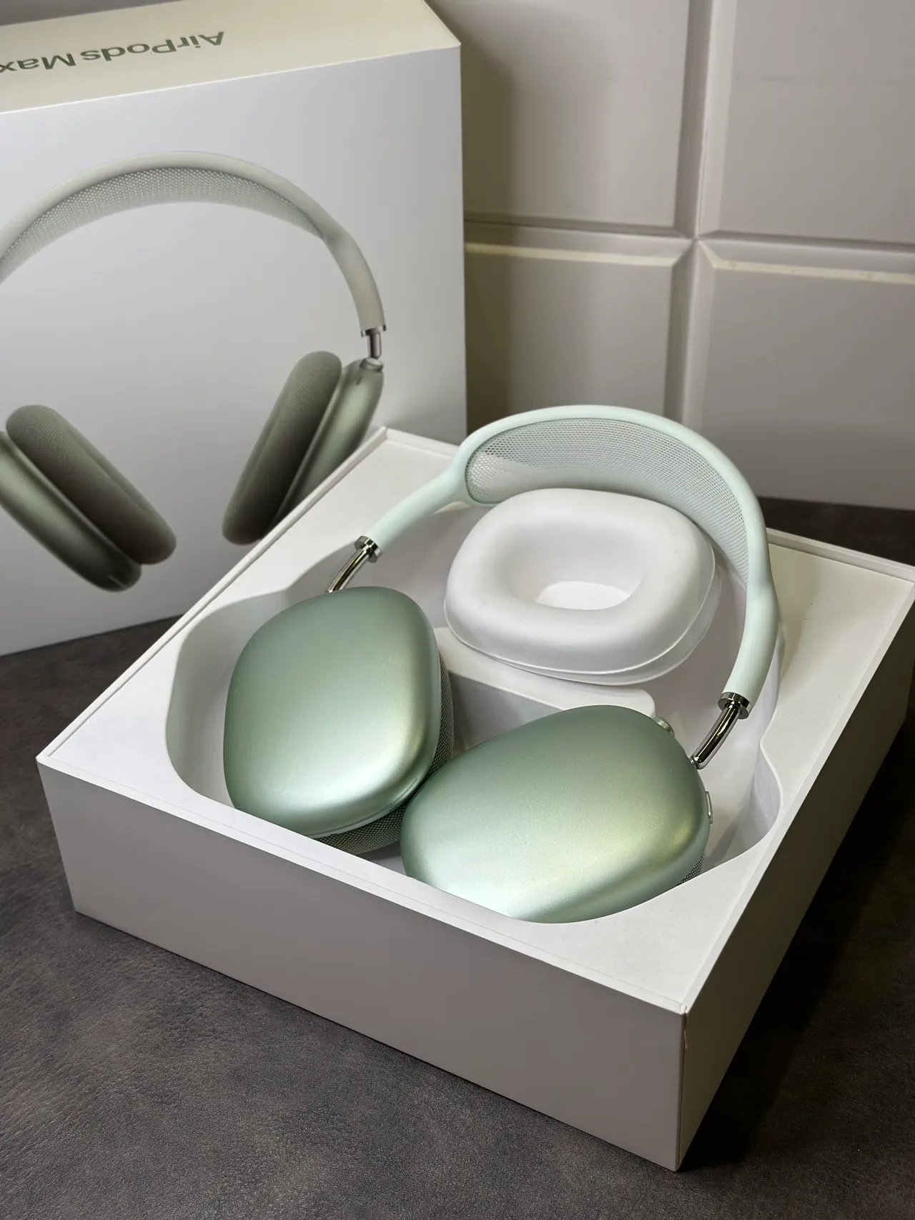 Apple AirPods Max Sage Green Over-ear Headphones 9