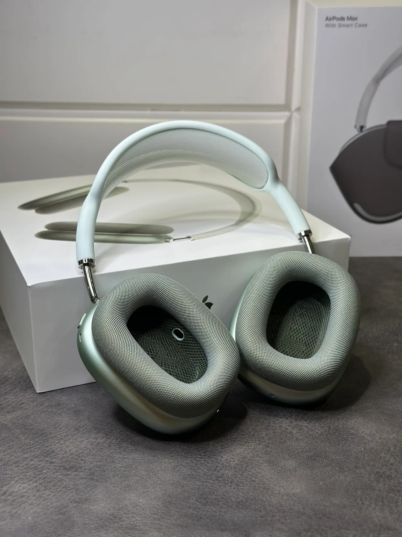 Apple AirPods Max Sage Green Over-ear Headphones 10