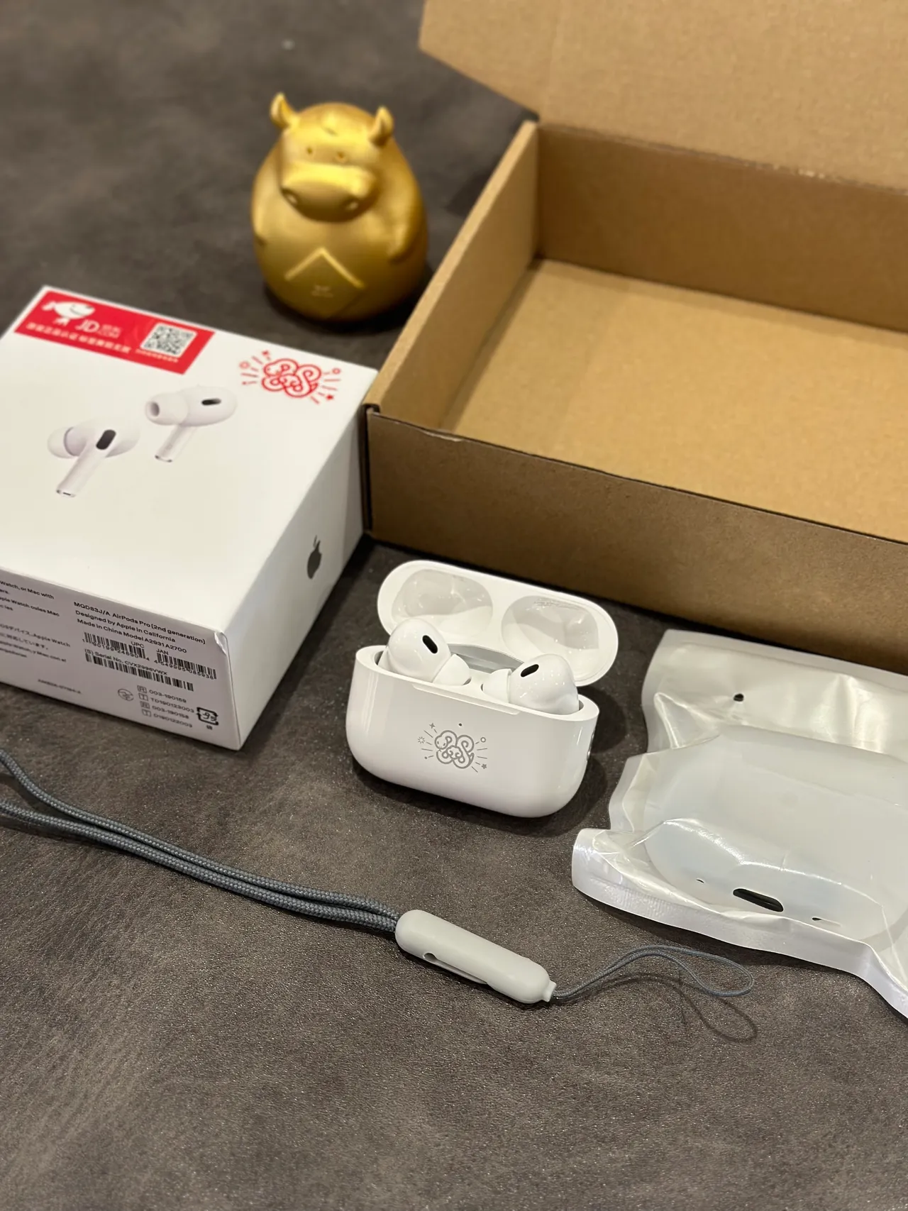 Apple AirPods Pro White Short-Stem Silicone-Tipped TWS Earbuds 5