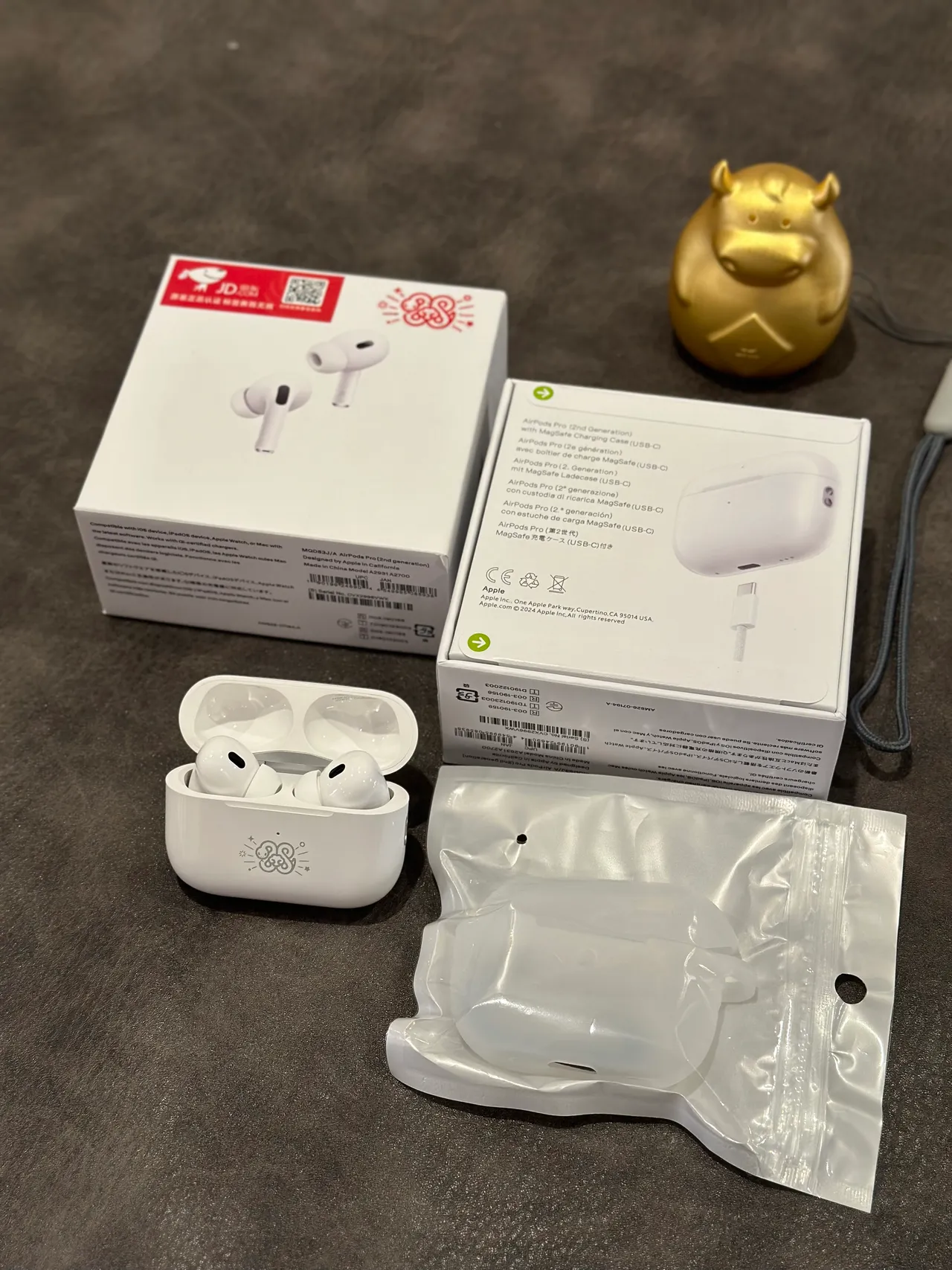 Apple AirPods Pro White Short-Stem Silicone-Tipped TWS Earbuds 9