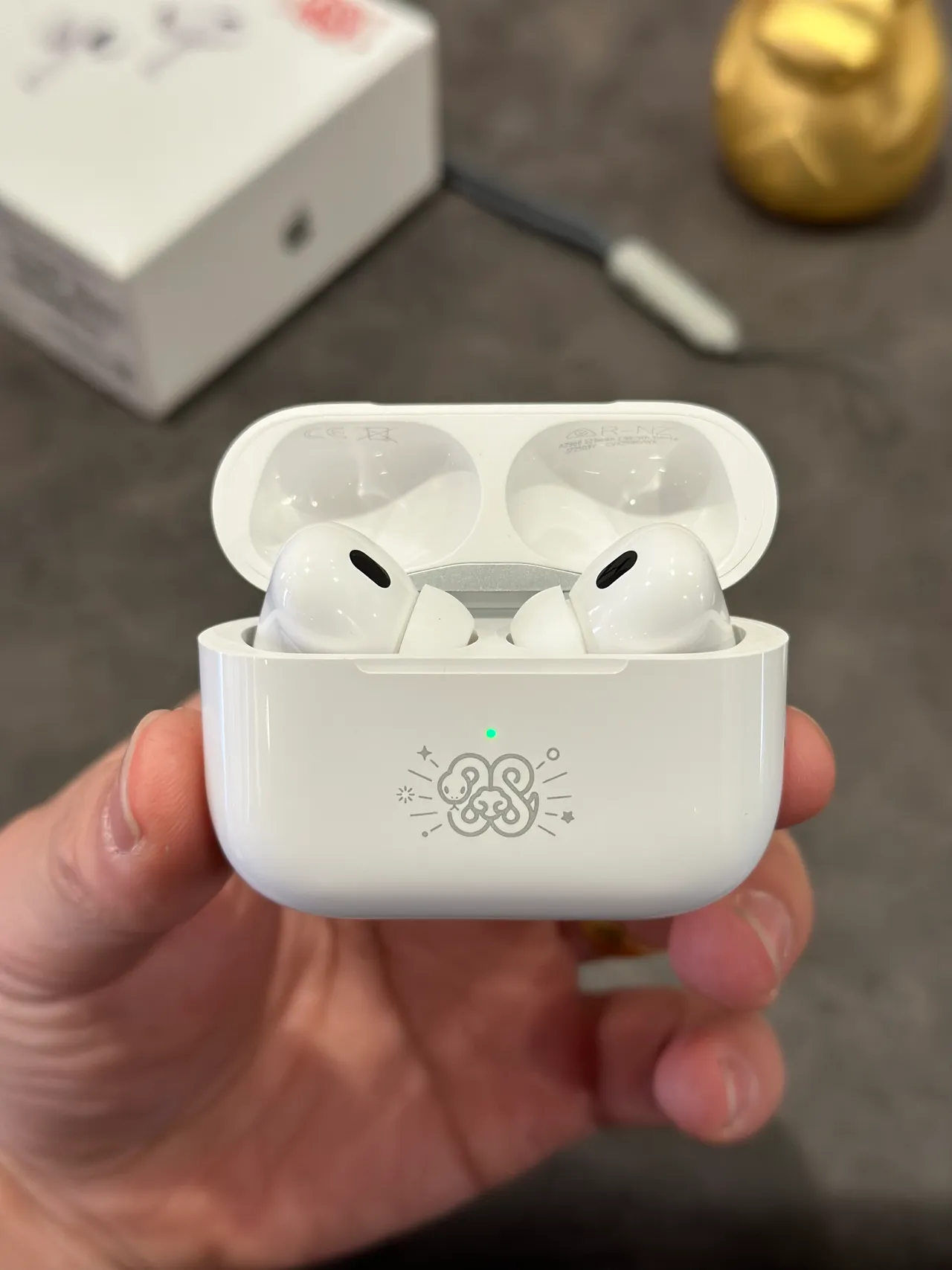 Apple AirPods Pro White Short-Stem Silicone-Tipped TWS Earbuds 13