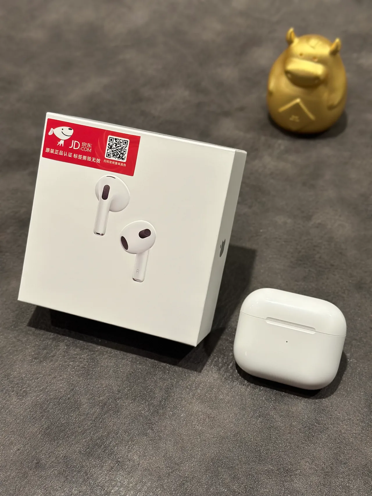 Apple AirPods White Black Stem-Style Compact TWS Earbuds 2