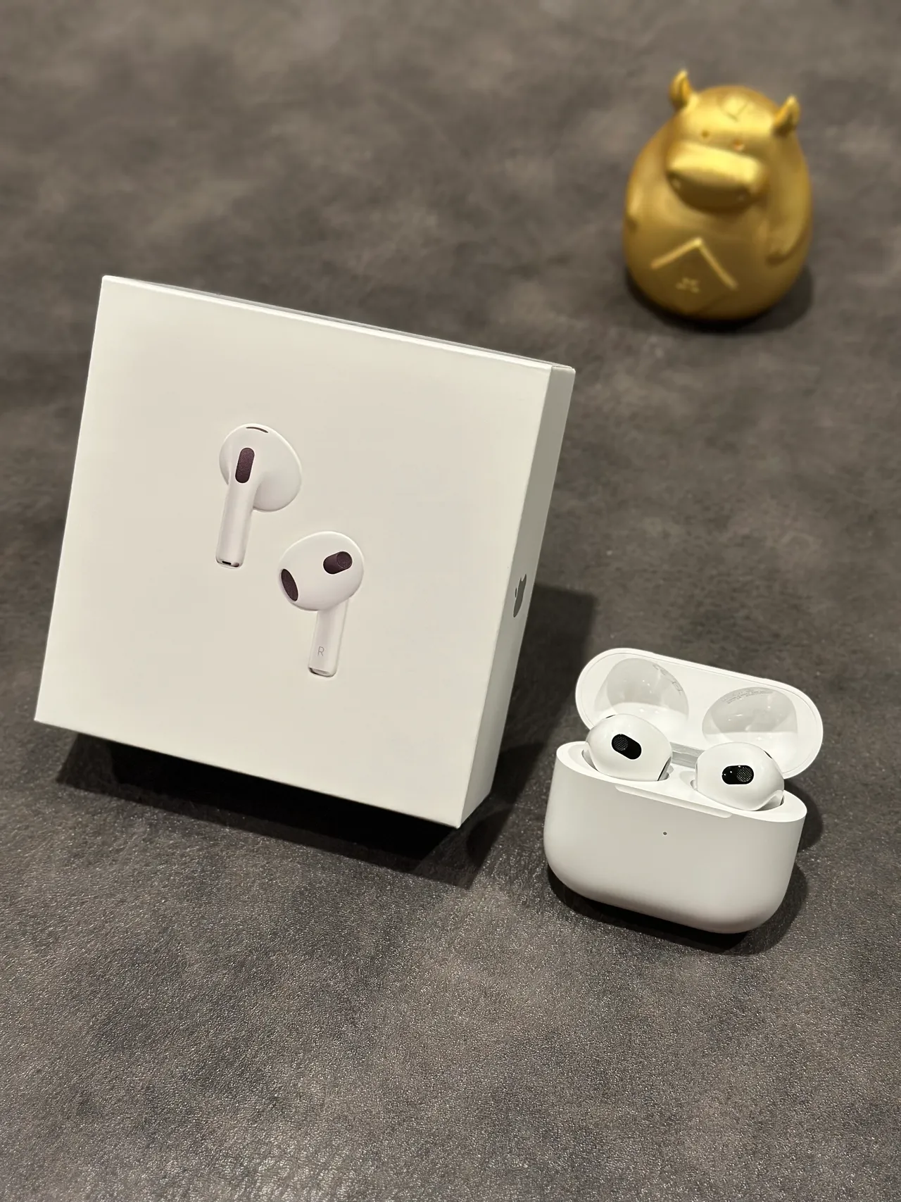 Apple AirPods White Black Stem-Style Compact TWS Earbuds 15