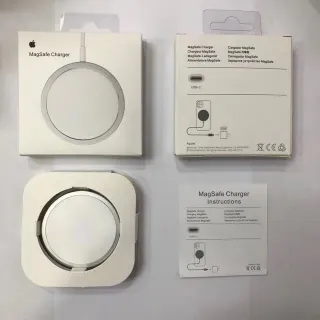 Apple MagSafe White Silver Circular Disc Magnetic Ring Charger