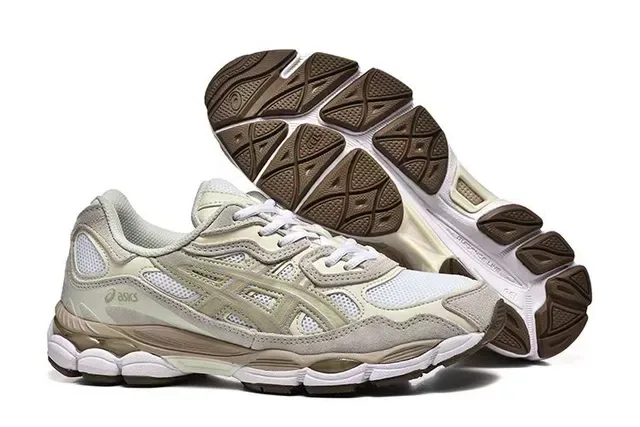 ASICS Beige Marron Chaussures Lifestyle à Panels en Maille Respirants et Cage Synthétique en Couches 4