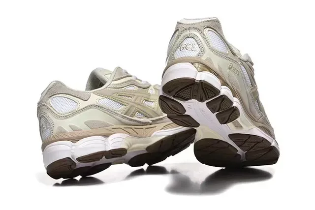 ASICS Beige Marron Chaussures Lifestyle à Panels en Maille Respirants et Cage Synthétique en Couches 5