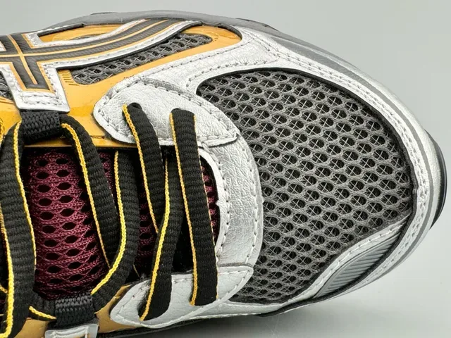 ASICS Black Gold Mesh And Synthetic Overlay Upper Visible Gel Cushioning Pods Running Shoes 3