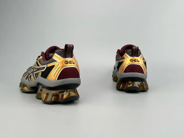 ASICS Black Gold Mesh And Synthetic Overlay Upper Visible Gel Cushioning Pods Running Shoes 7
