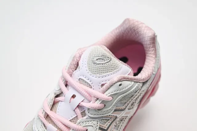 ASICS Gel-Kayano 14 beige vert olive chaussures lifestyle 5