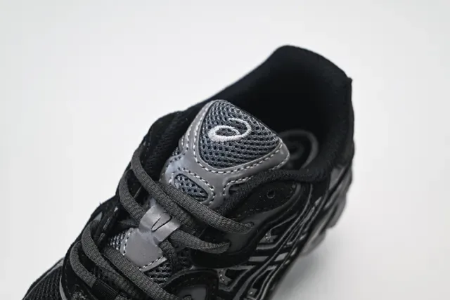 ASICS Gel-Kayano 14 beige vert olive chaussures lifestyle 14