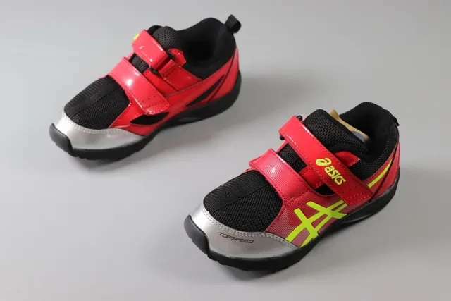 ASICS Red Black Velcro Strap Closure Synthetic/mesh Upper Lifestyle Sneakers 9