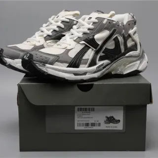 ASICS Runner Grey/White/Black Running Shoes