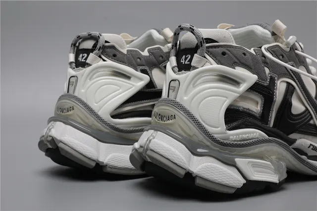 ASICS Runner Grey/White/Black Running Shoes 2