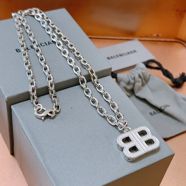 Balenciaga B Chain Prata Branco Corrente Grossa Enamel Preenchido Colar Pendente 7