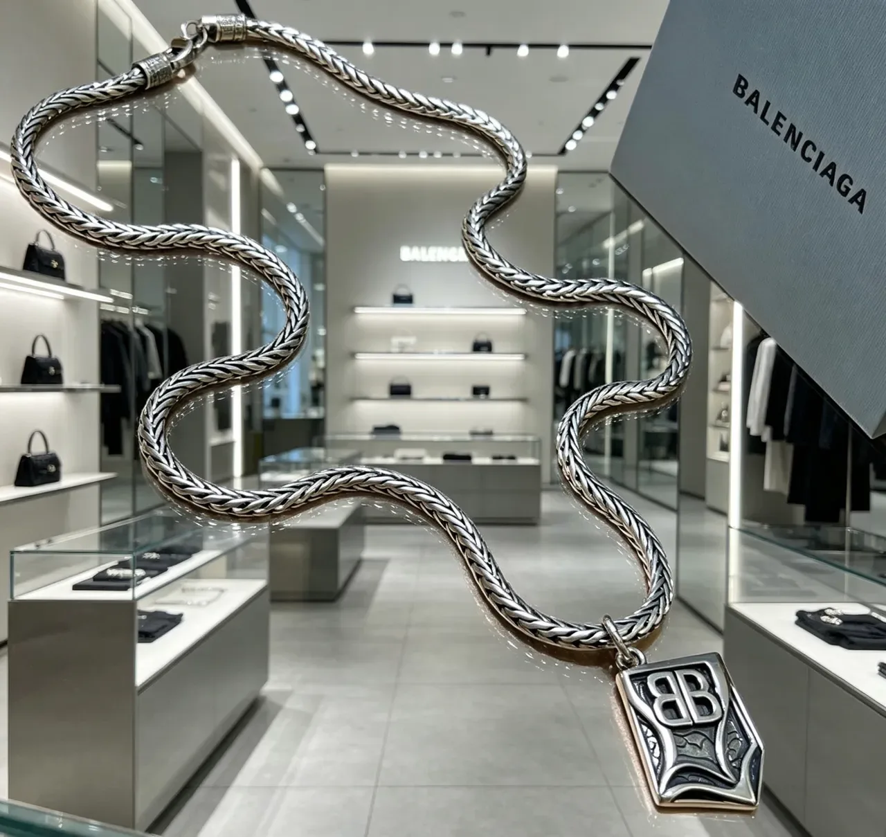 Balenciaga BB Chain Collier Argent Métal 9