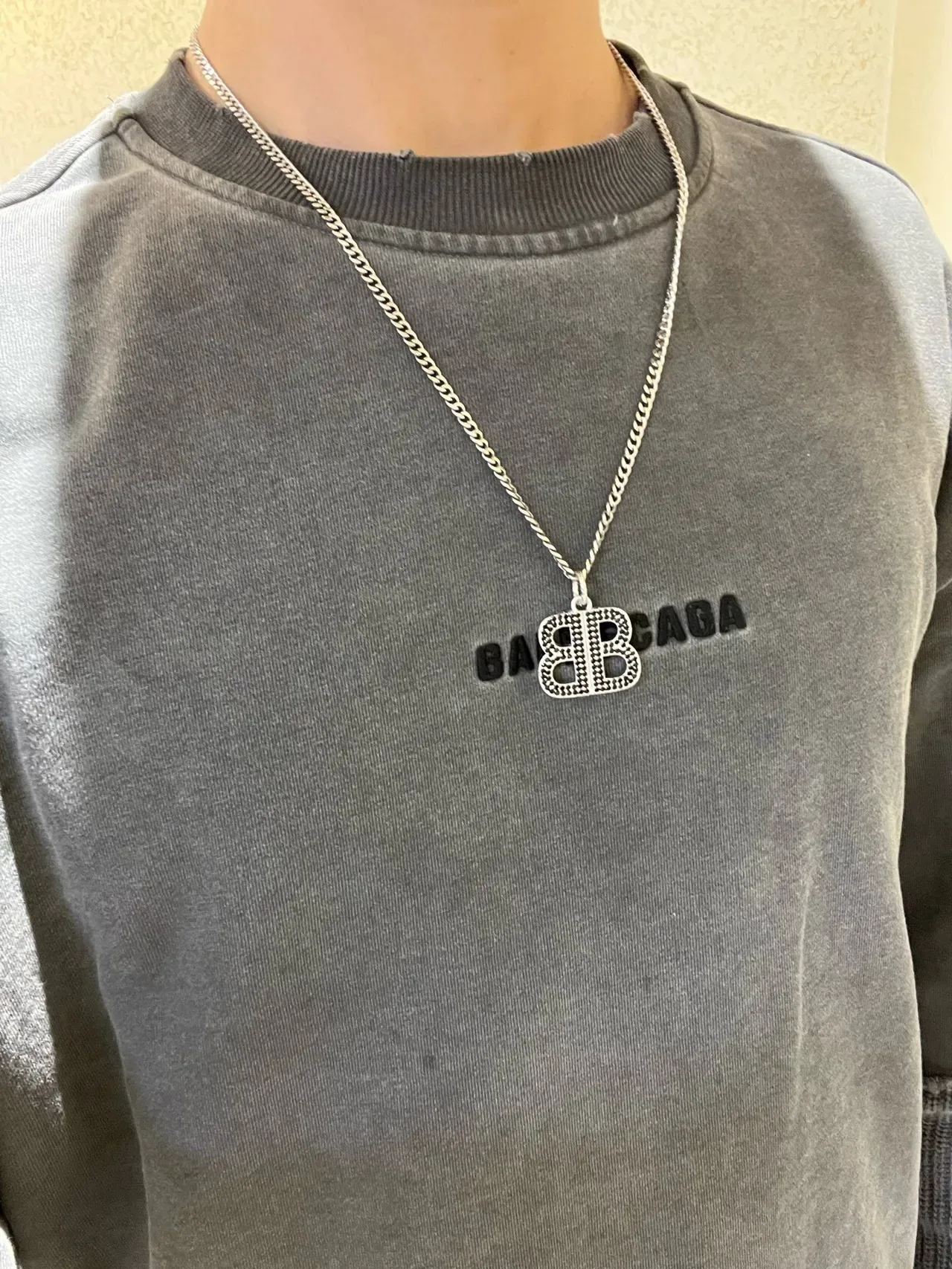 Balenciaga BB Pavé Double-B Colar com pingente 5