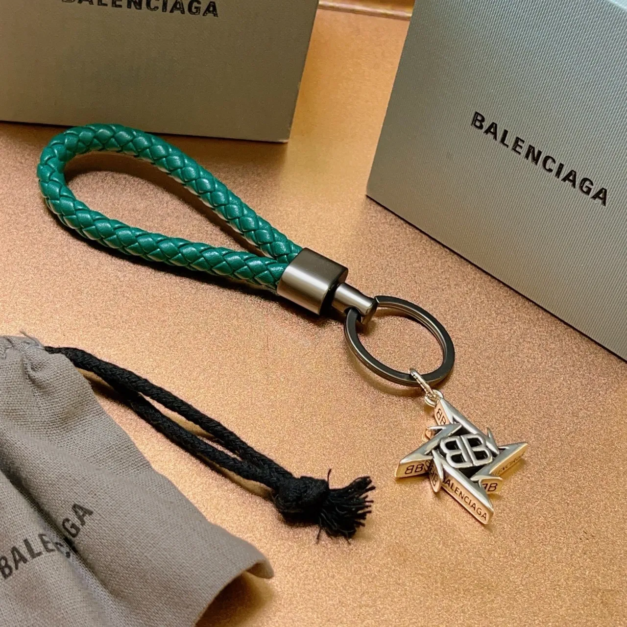 Balenciaga BB Star verde turquesa couro trançado chaveiro pulseira 4
