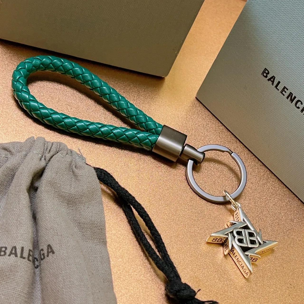 Balenciaga BB Star verde turquesa couro trançado chaveiro pulseira 6