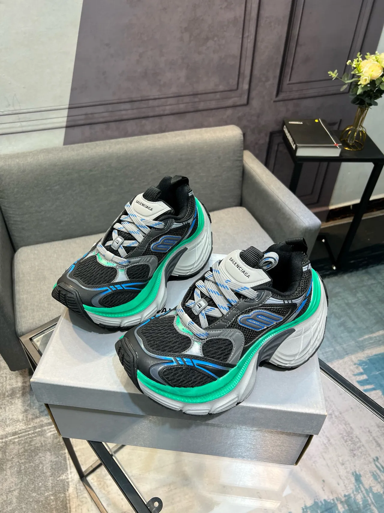Balenciaga Noir Vert Oversized Sculpted Sole Maille Et Construction De Superposition Synthétique Chaussures Chunky 3
