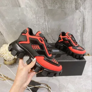 Balenciaga Defender أسود وأحمر حذاء رياضي سميك