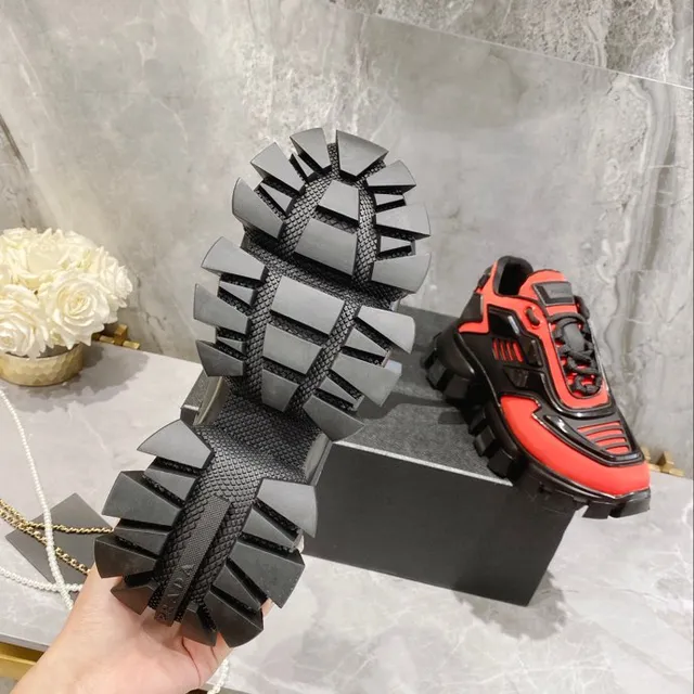 Balenciaga Defender أسود وأحمر حذاء رياضي سميك 3