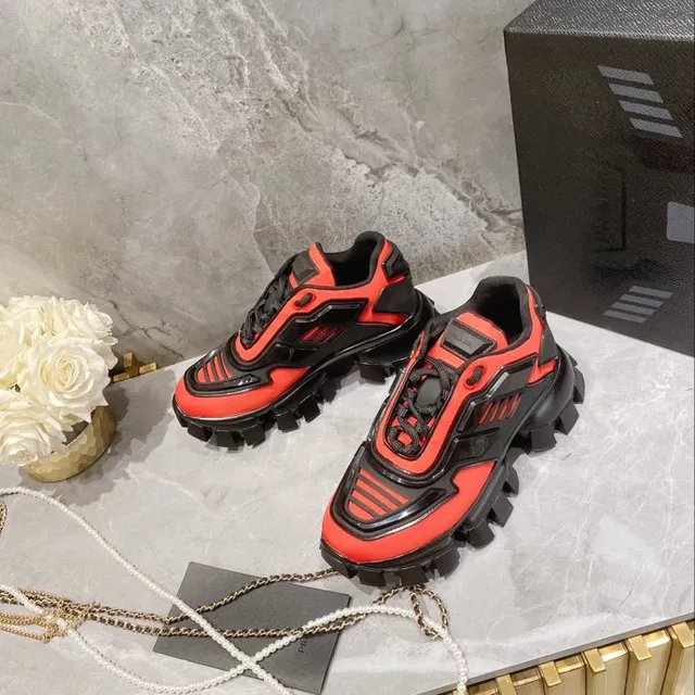Balenciaga Defender أسود وأحمر حذاء رياضي سميك 7
