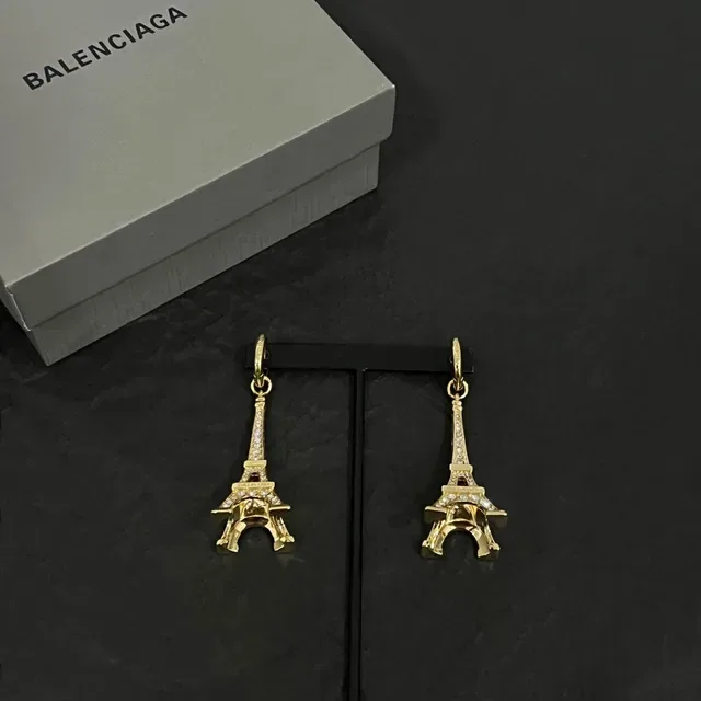 Balenciaga أقراط إيفل تور بارفيه كريستال لون ذهبي 3