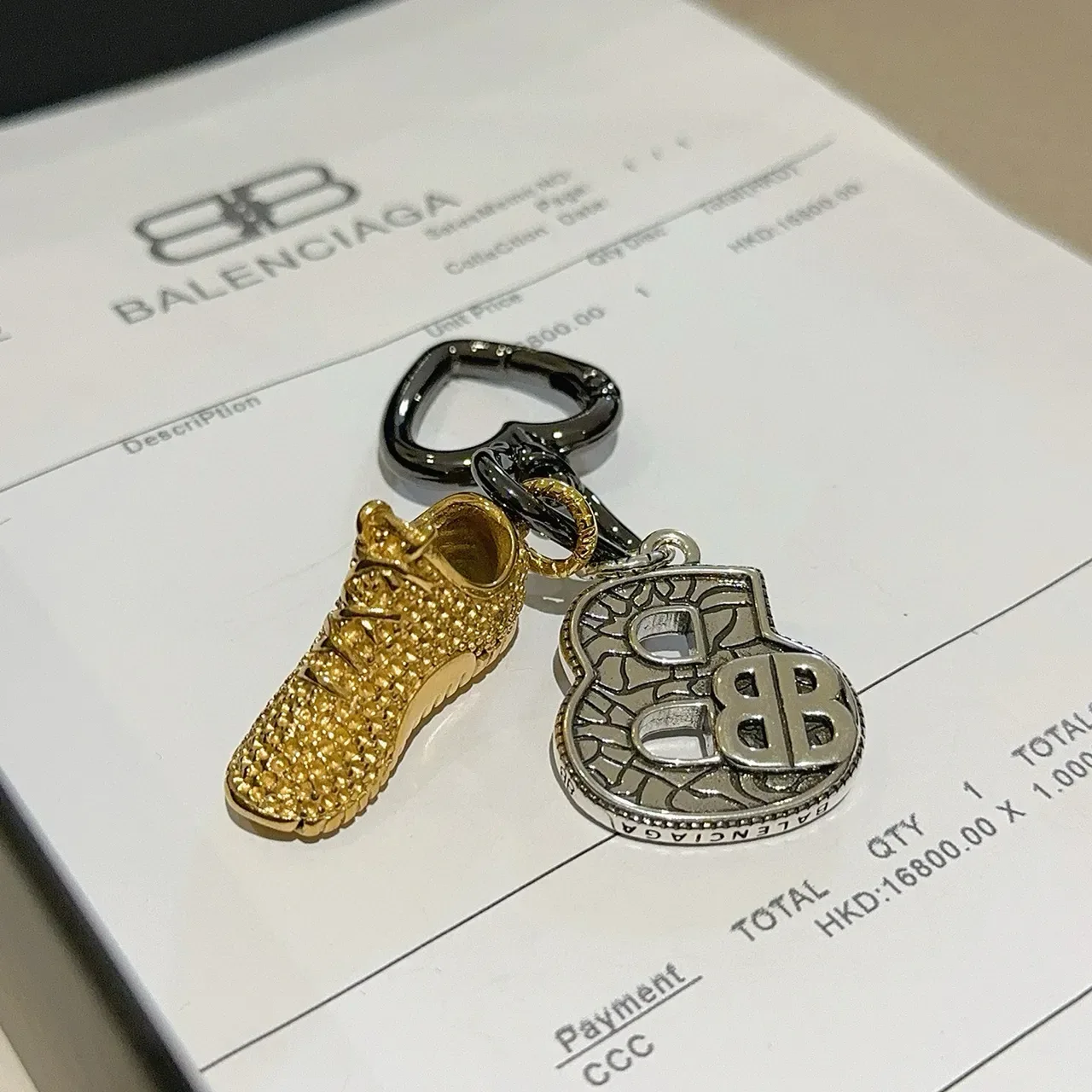 Balenciaga Bracelet Charm Mini Sneaker Or Argent Forme Cœur Logo BB 6