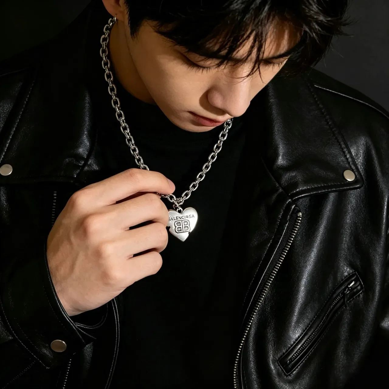 Balenciaga pendentif cœur argent chaîne curb chunky 3