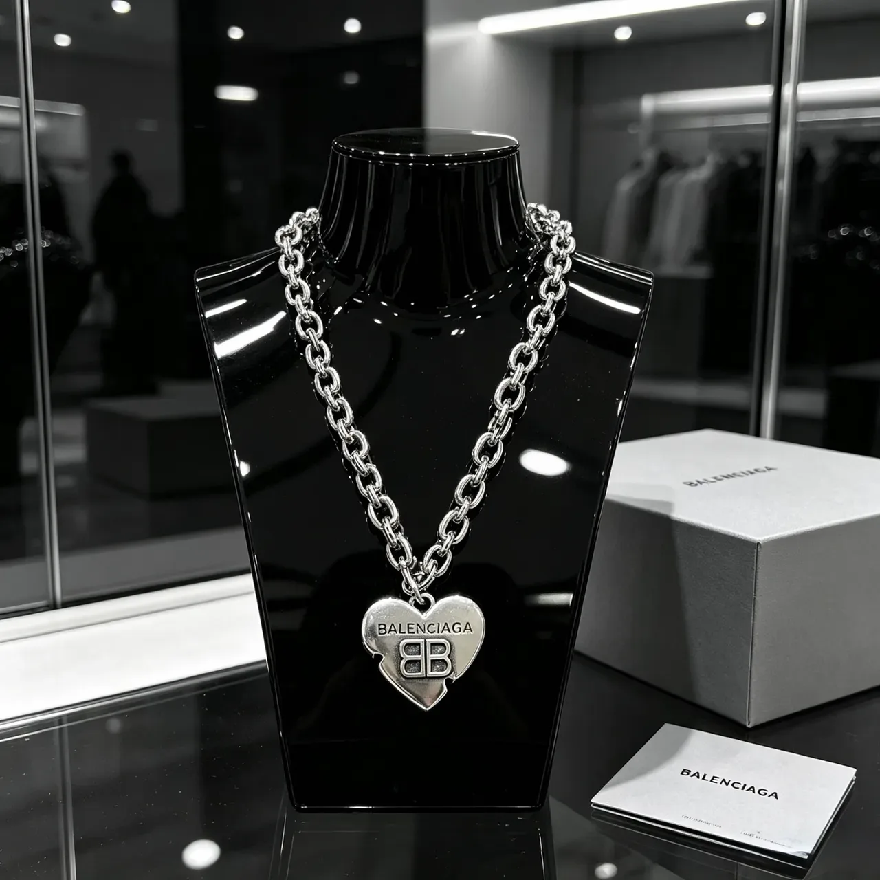 Balenciaga pendentif cœur argent chaîne curb chunky 8