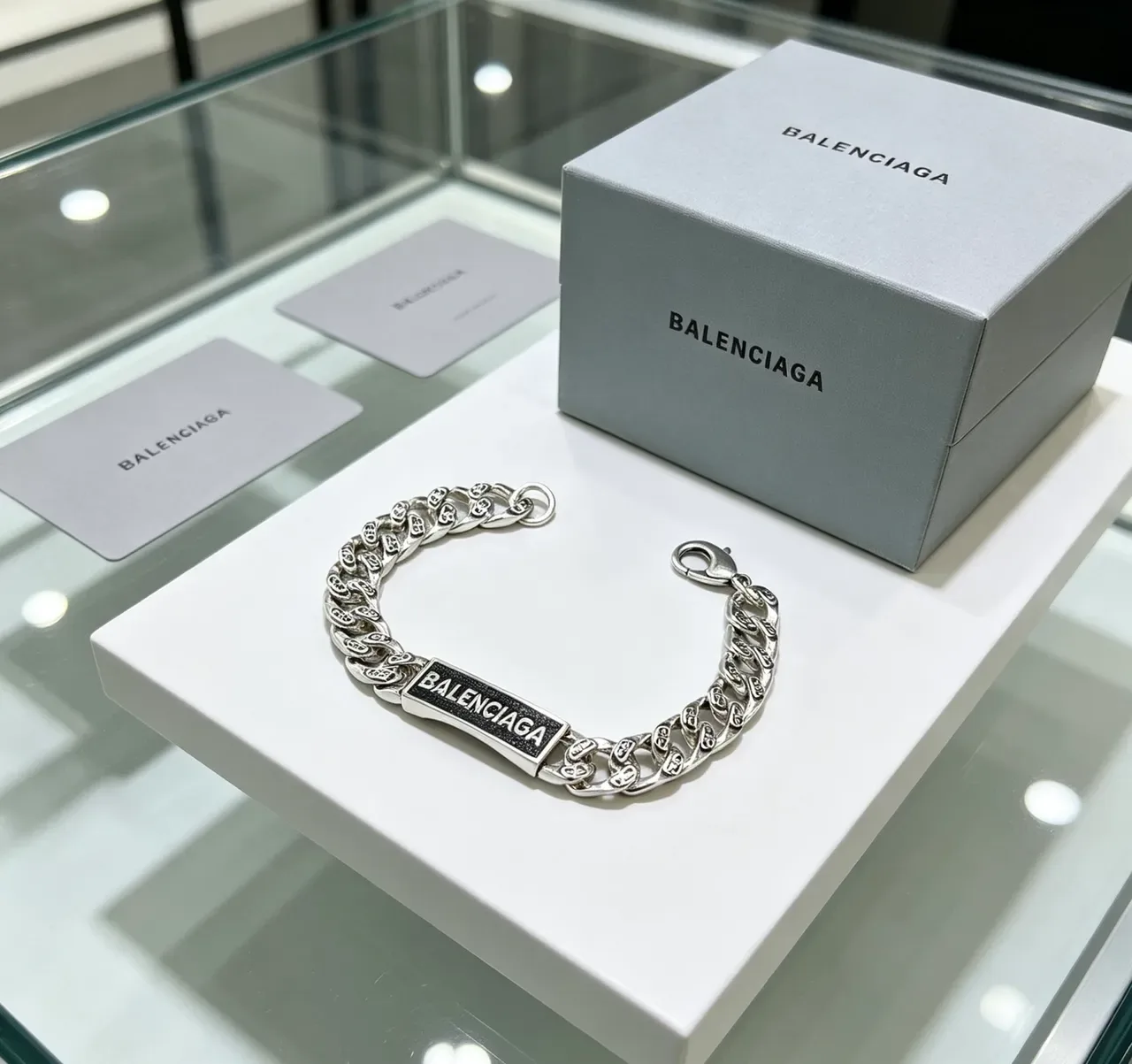 Pulseira Balenciaga Logo Plaque Prata Preta Corrente Curb-Link Chunky Retangular 7
