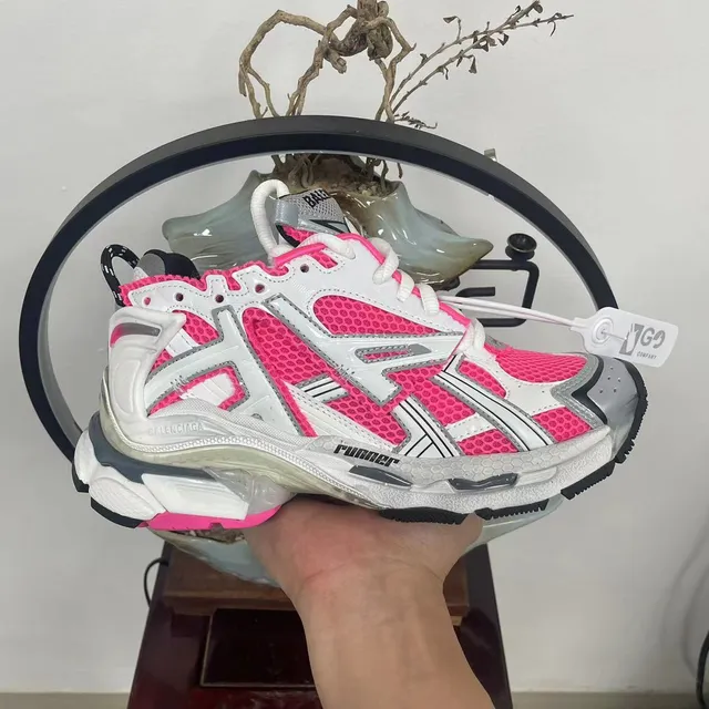 Balenciaga Tênis Chunky Rosa Branco Oversized Cage Overlay Textura de Favos de Mel na Sola Intermediária 7