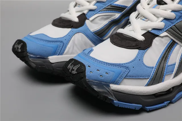 Balenciaga Runner أزرق أبيض رمادي Chunky Sneakers 4